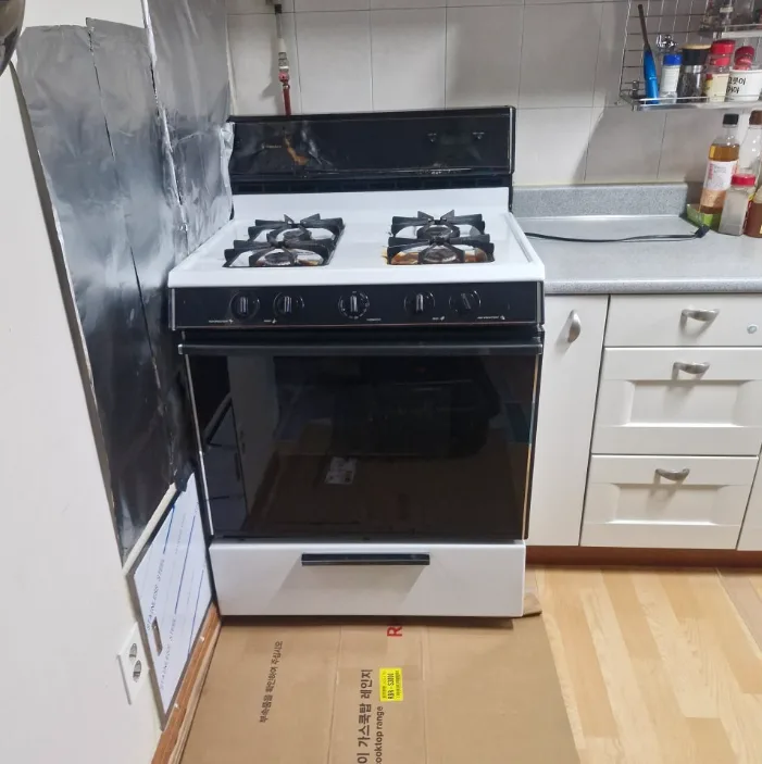 성남 분당구 가스오븐 철거 후 하부장·수납장 제작 시공 전